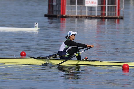 決勝戦でスパートをかける小原選手